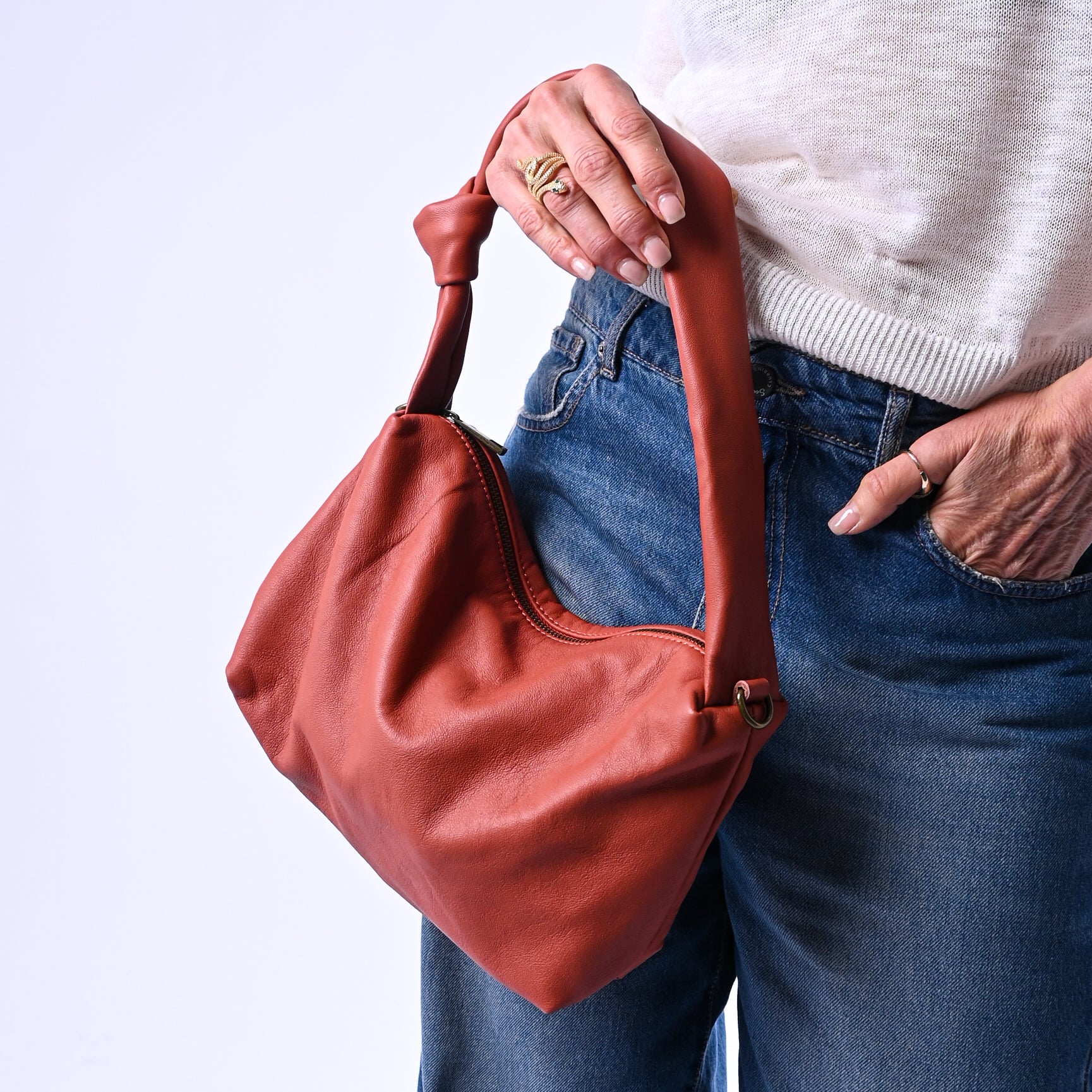 B LOVE - BORSA BAULETTO A MANO O TRACOLLA IN NAPPA ART.AR153 - COCCIO