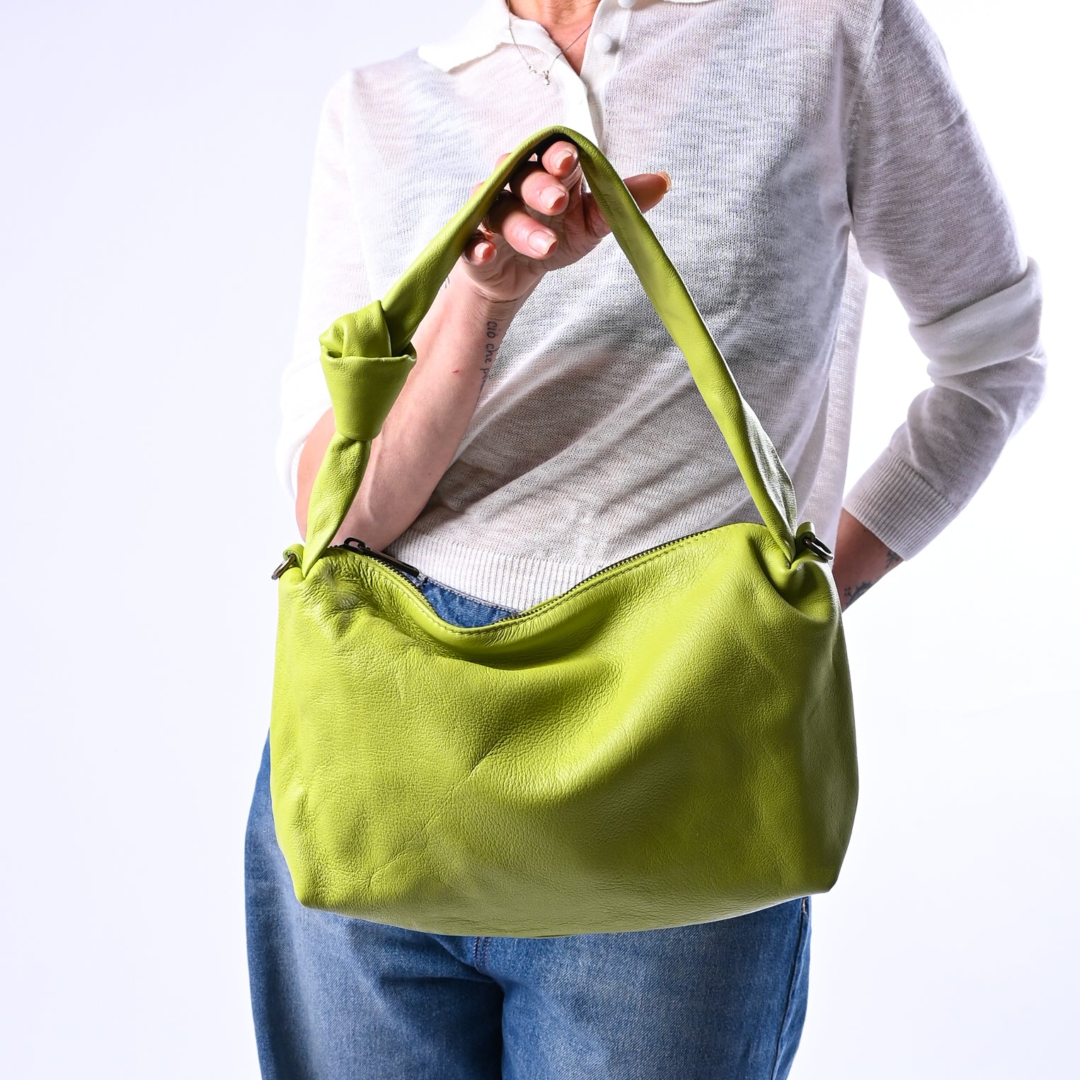 B LOVE - BORSA BAULETTO A MANO O TRACOLLA IN NAPPA ART.AR153 - SEDANO - Image 2
