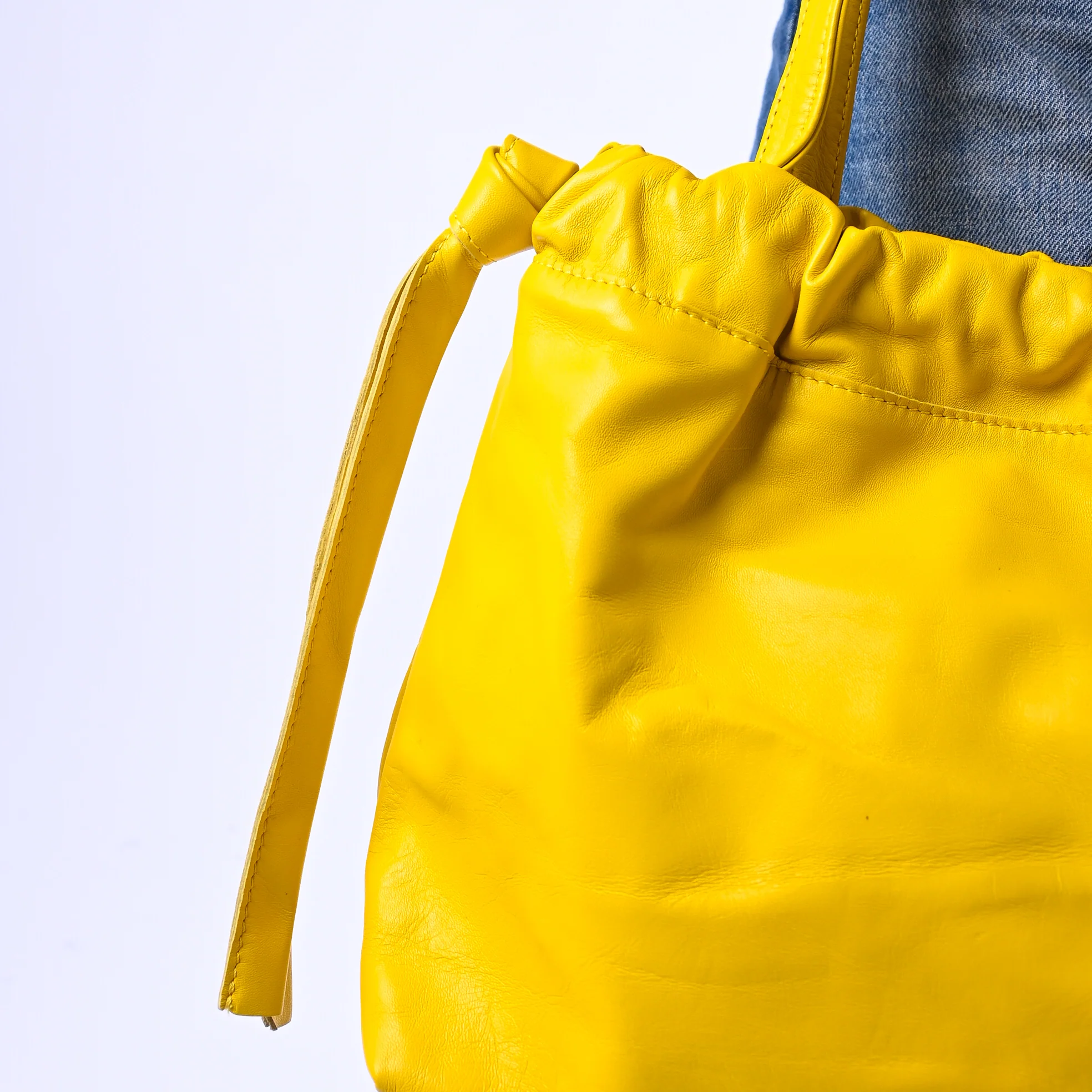 B LOVE - BORSA SHOPPER IN PELLE CON ARRICCIATURA ART.AR045 - GIALLO - Image 2