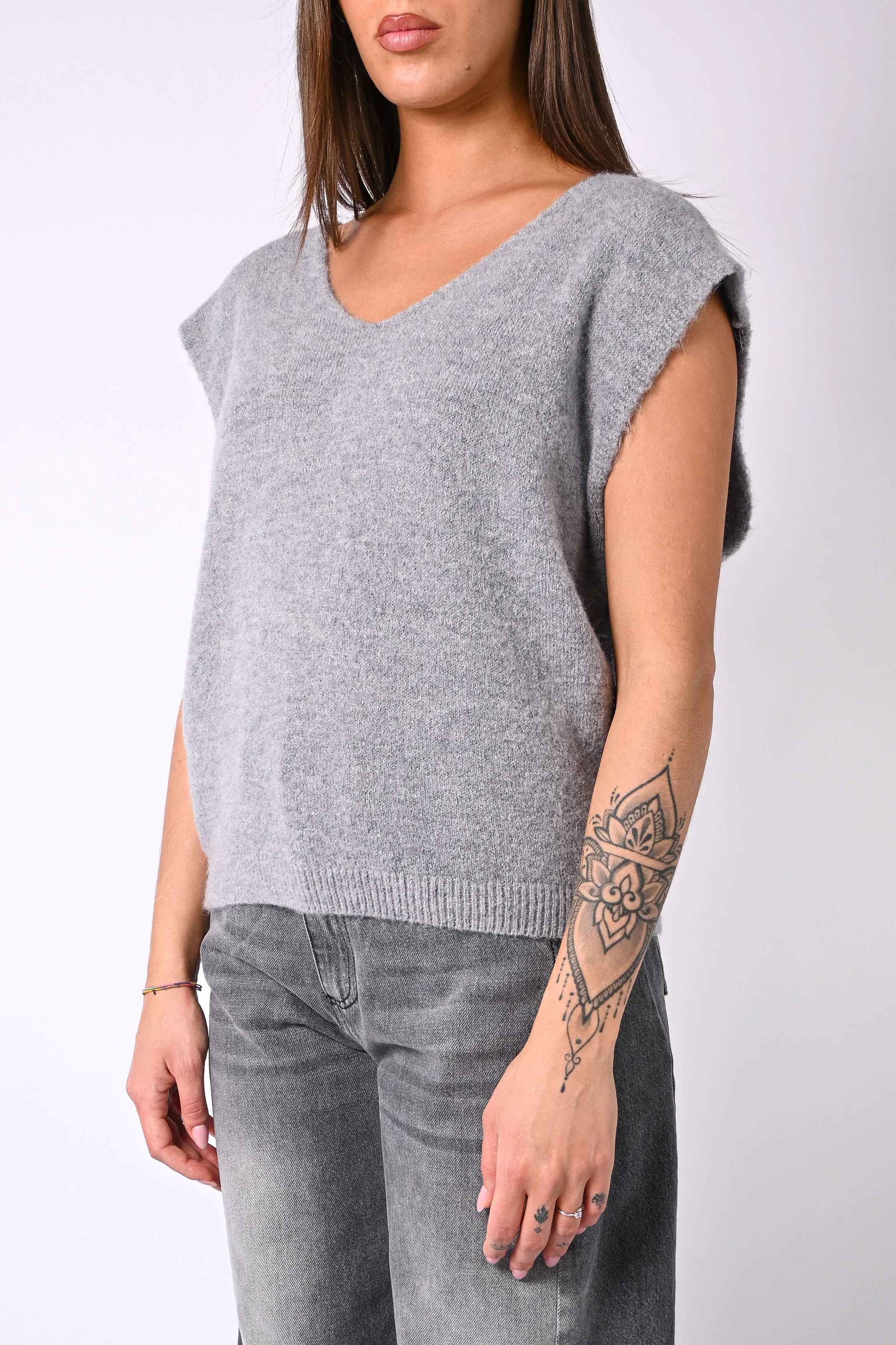 B LOVE - GILET OVER MODELLO SPRING SCOLLO V ART.8802 - GRIGIO - Image 3