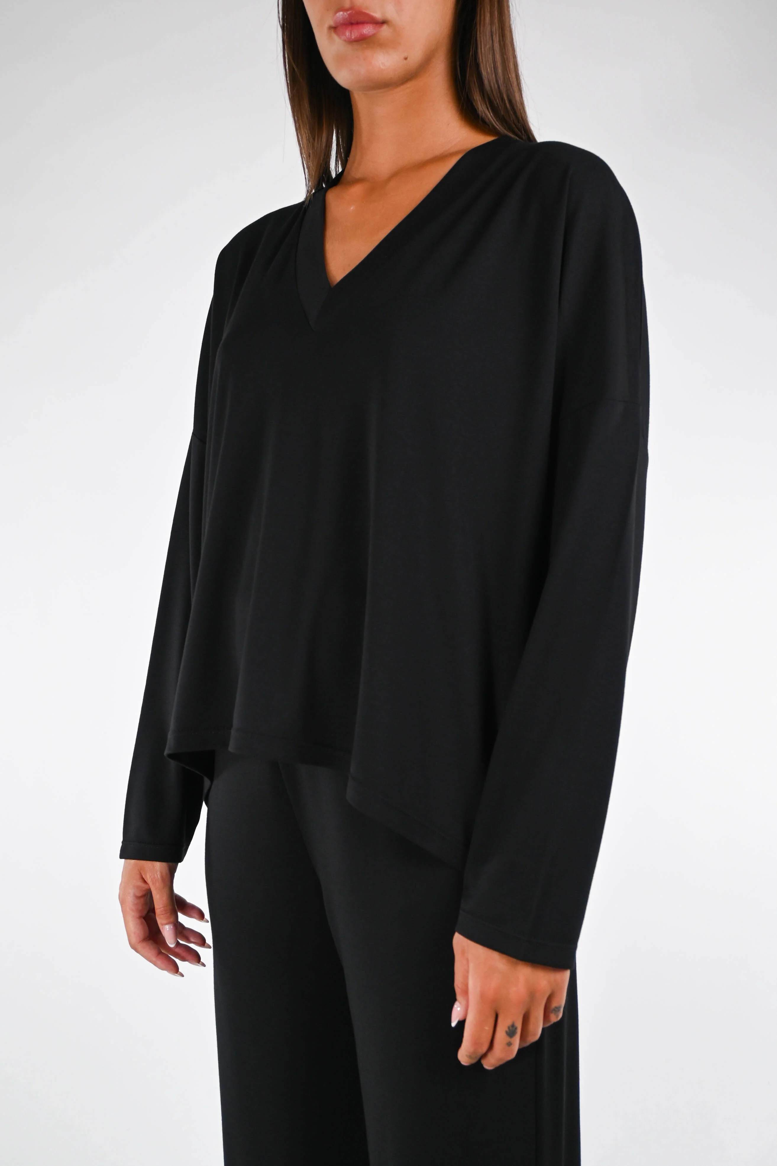 B LOVE - MAGLIA OVER PUNTO MILANO SCOLLO V ART.11515 - NERO - Image 3