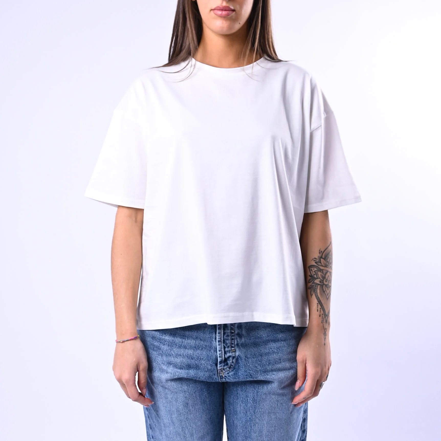 B LOVE - T-SHIRT A SCATOLA MANICA CORTA ART.12016 - PANNA - Image 2