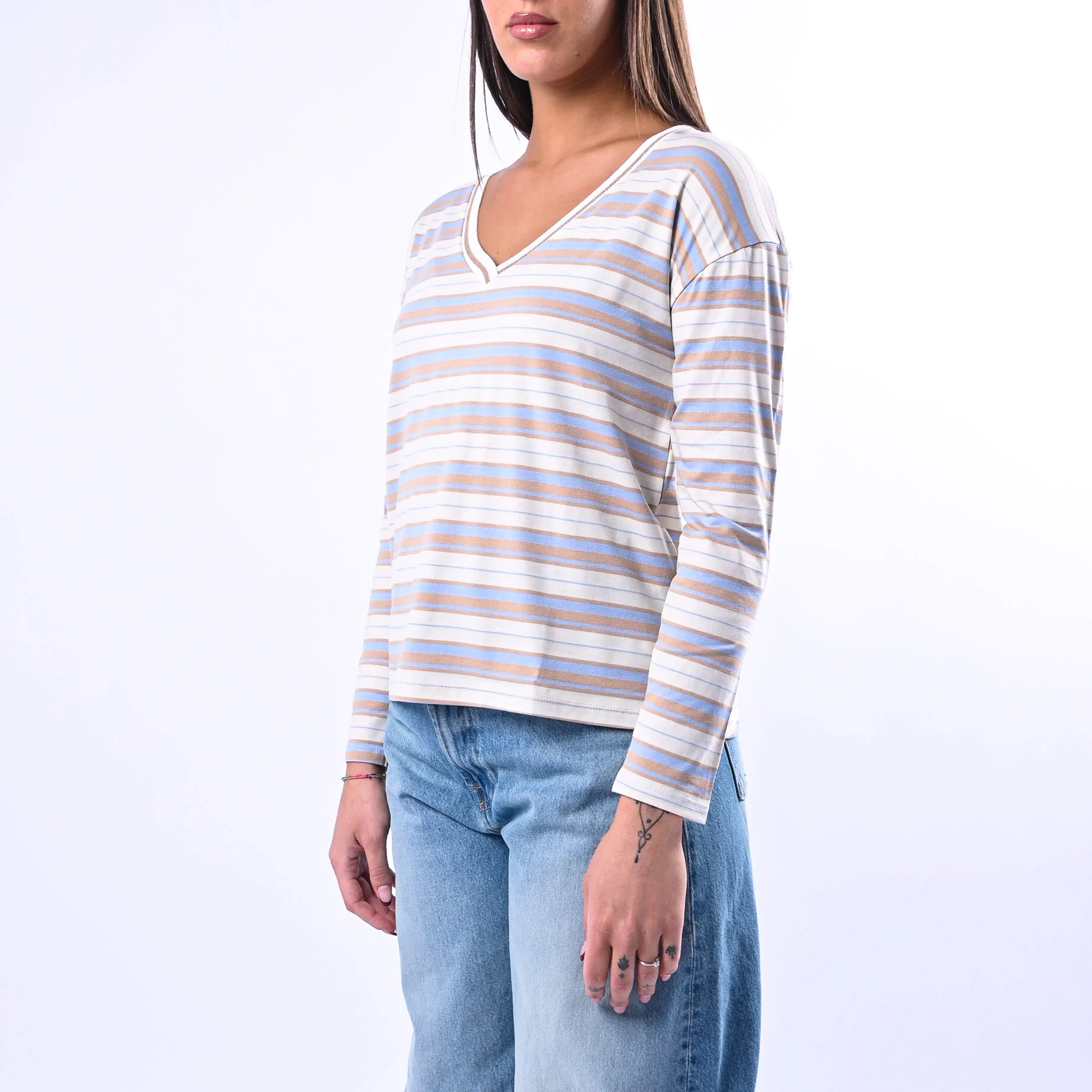 B LOVE - T-SHIRT RIGA SCOLLO V IN VISCOSA ART.12035 - PANNA/CAMMELLO/CELESTE - Image 3