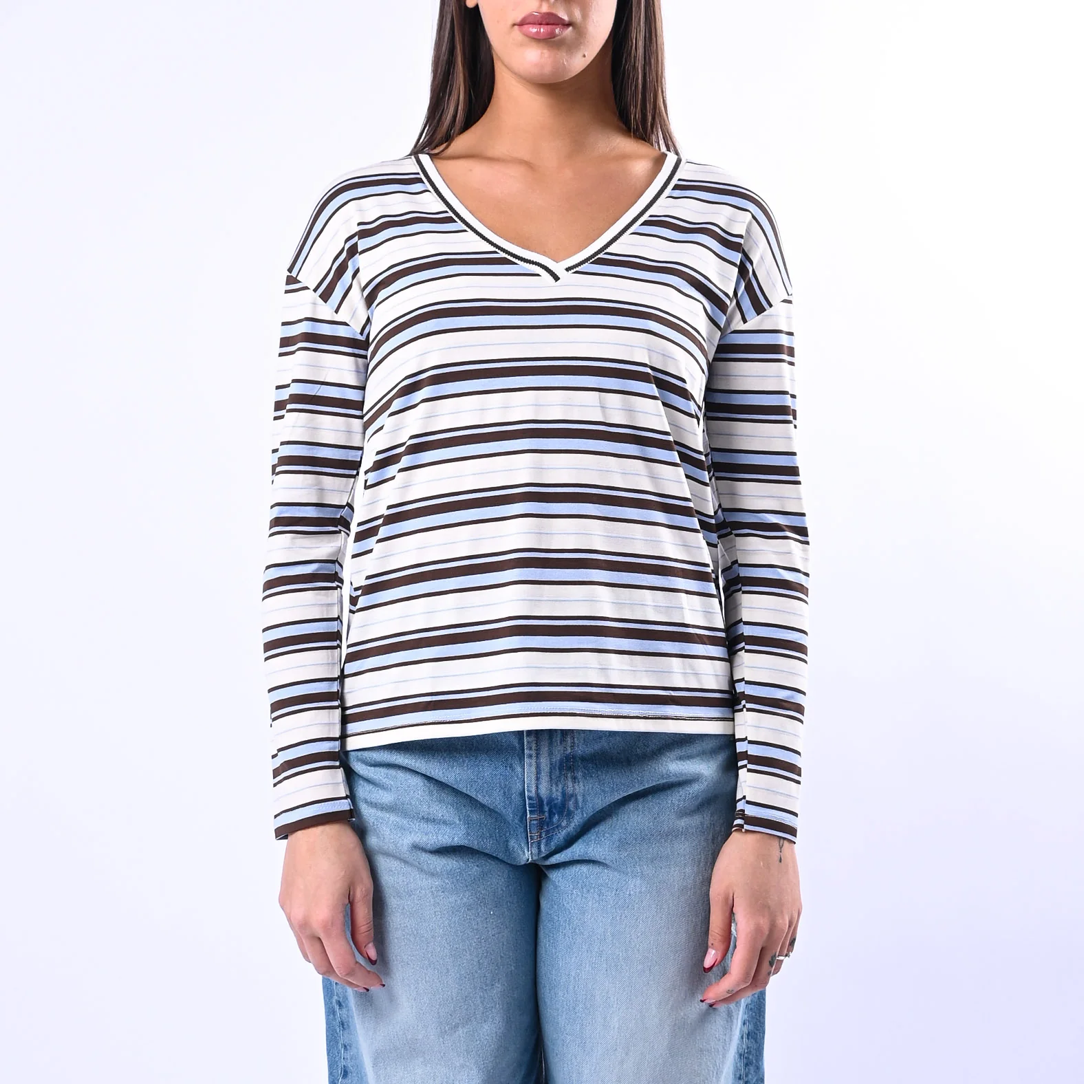 B LOVE - T-SHIRT RIGA SCOLLO V IN VISCOSA ART.12035 - PANNA/MORO/CELESTE - Image 2