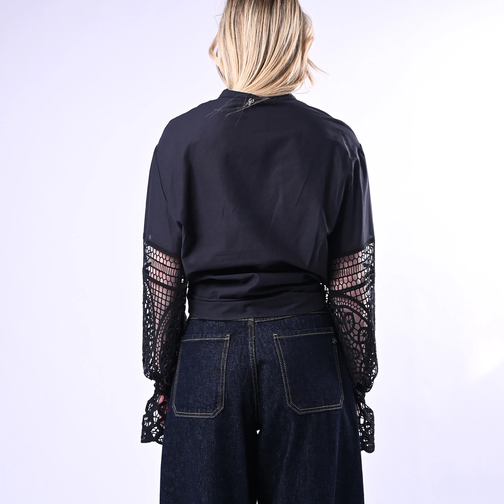 PHILIA LOFT - CAMICA MUSSOLA CON MANICHE CROCHET ART.V02A0744 - NERO - Image 4