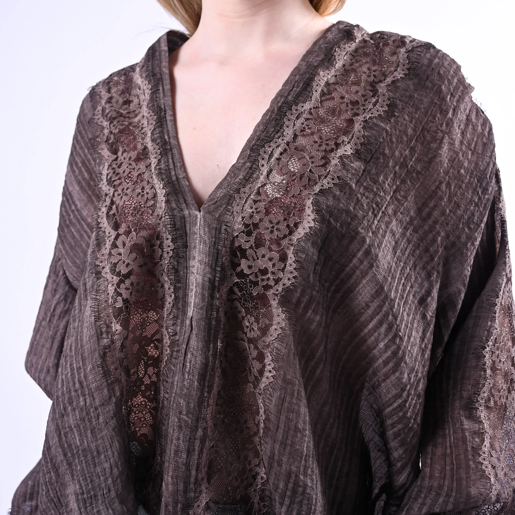 PHILIA LOFT - CAMICA SCOLLO V CON PIZZO ART.R02Y0892/M - TINTO FREDDO MORO - Image 4