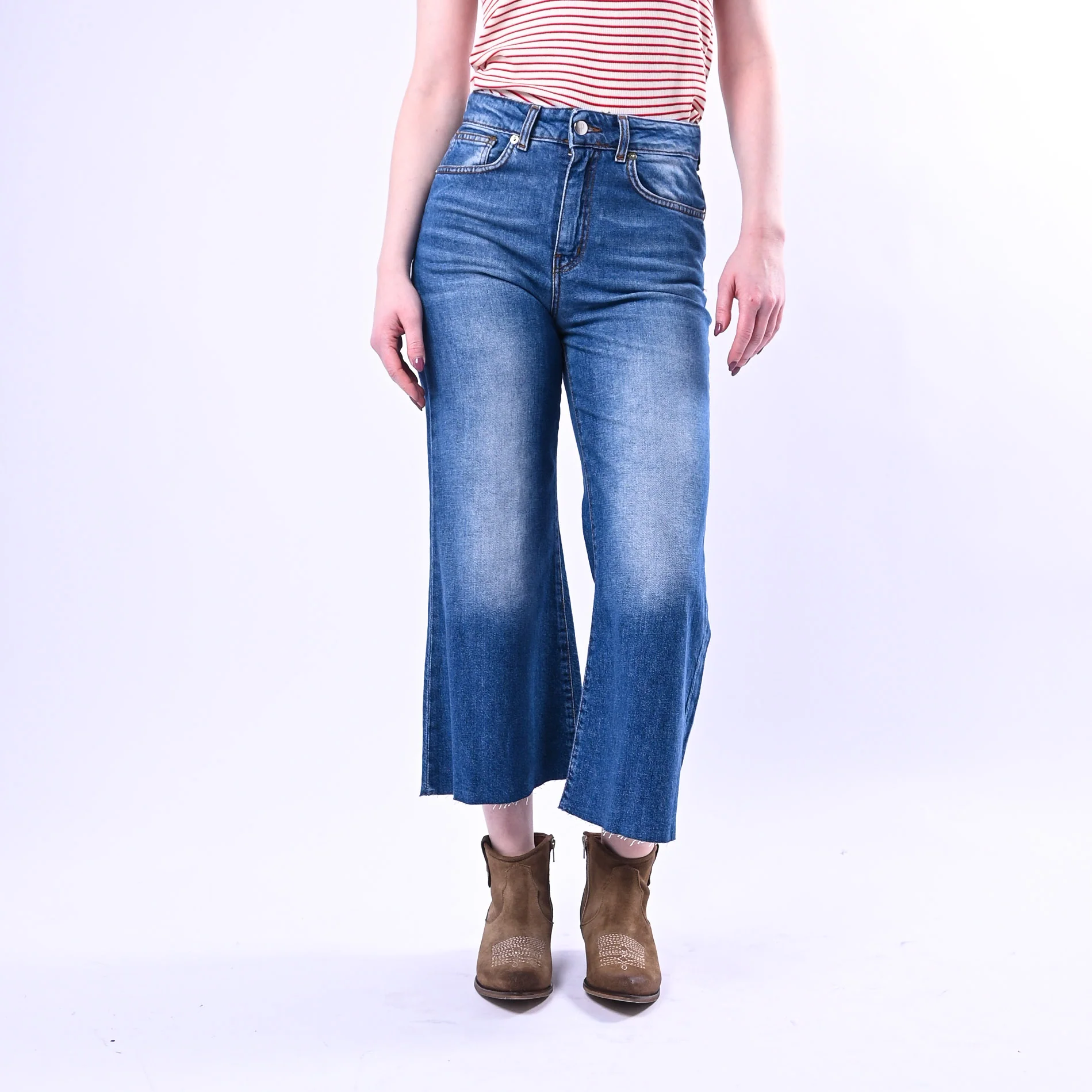 PHILIA LOFT - JEANS TROMBETTA SFRANGIATO ART.G02V0558 - LAVAGGIO MEDIO - Image 3