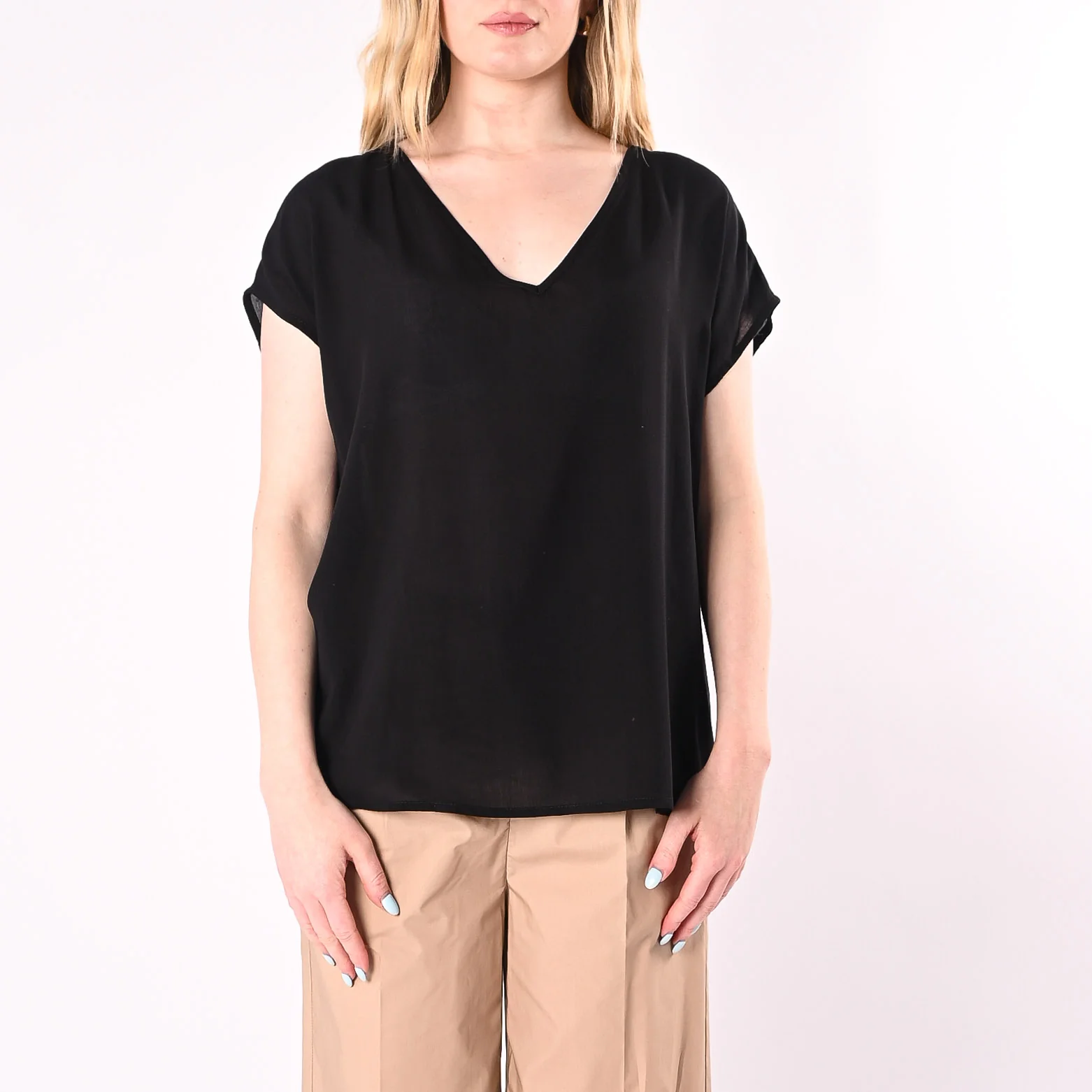 SOUVENIR - BLUSA SCOLLO V IN VISCOSA ART.S37M1845/N - NERO - Image 2