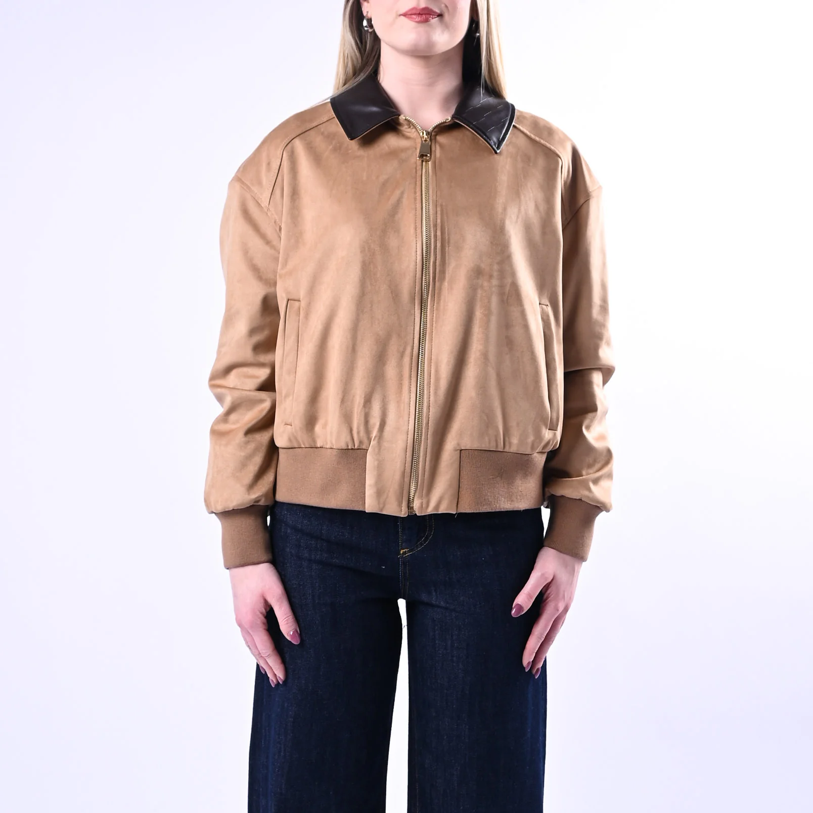 TENSIONE IN - BOMBER SUEDE CON COLLETTO PUNTO QUADRATO ART.26B4336 - BEIGE - Image 2