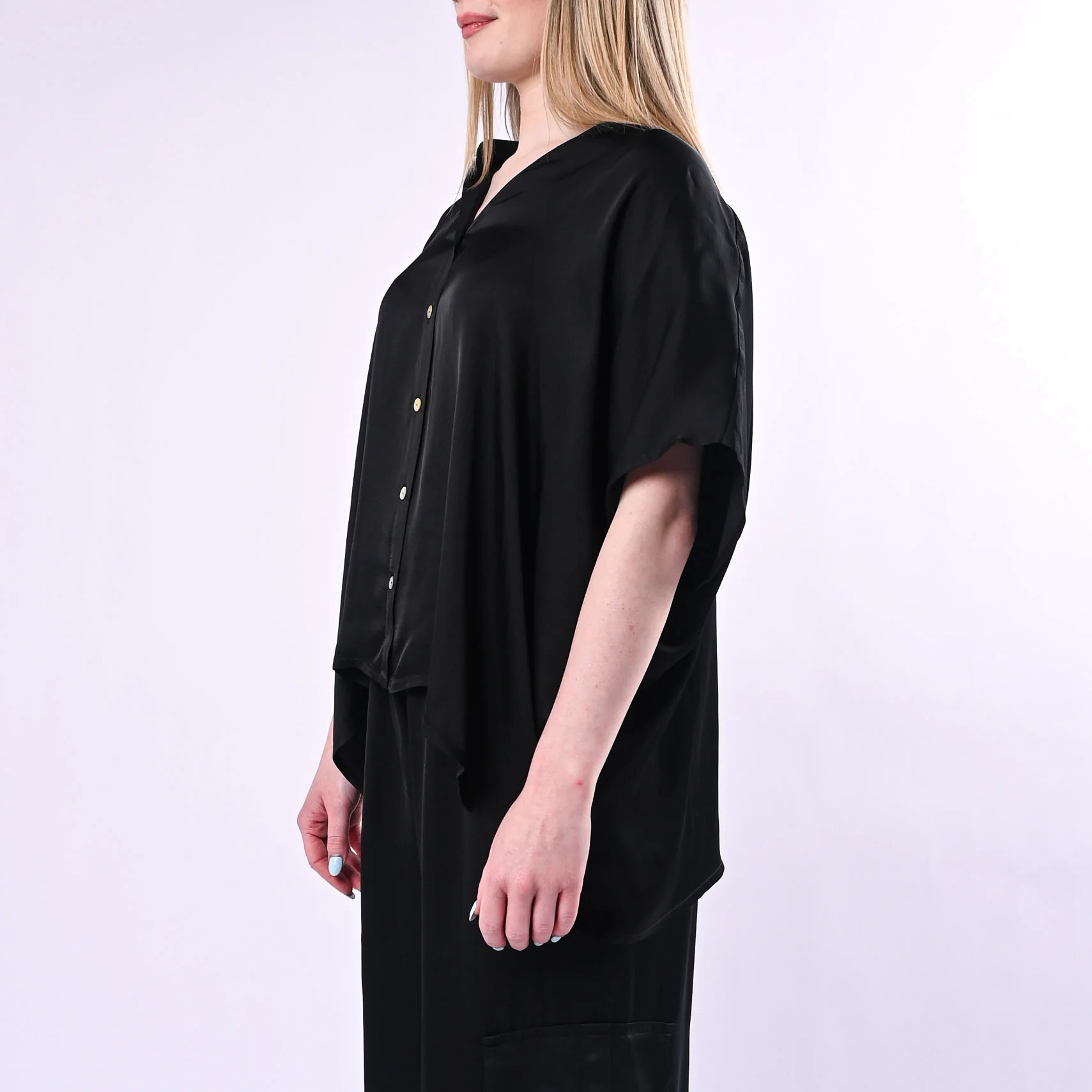 TENSIONE IN - CAMICIA VISCOSA SPALLA SCESA ART. F5039C/N - NERO - Image 3