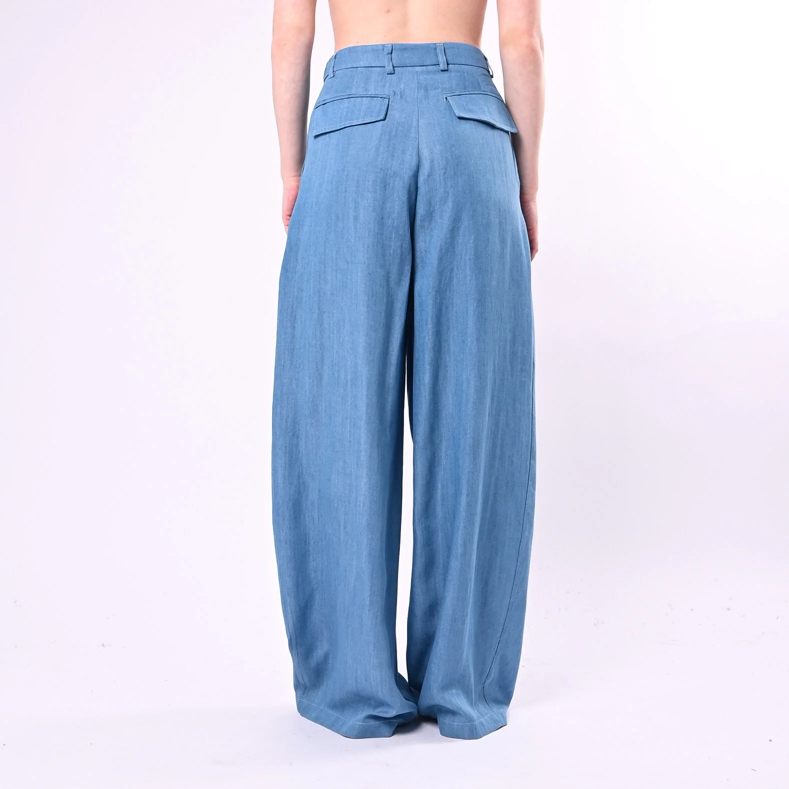 TENSIONE IN - PANTALONI BALLOON IN LYOCELL CON PINCES ART. S26PE21/C - CELESTE - Image 4