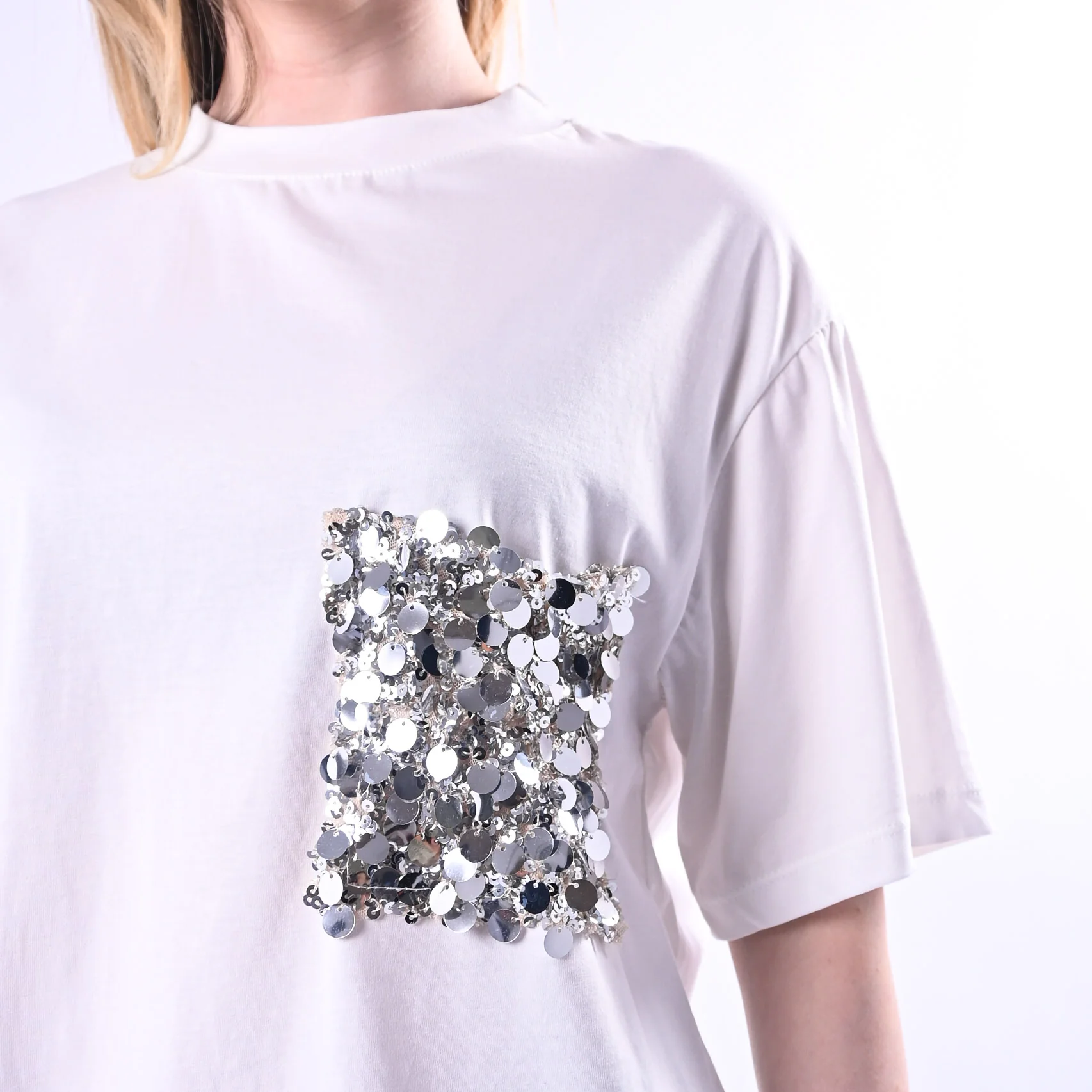 TENSIONE IN - T-SHIRT A SCATOLA TASCA PAILLETTES ART.260112/P - PANNA - Image 5