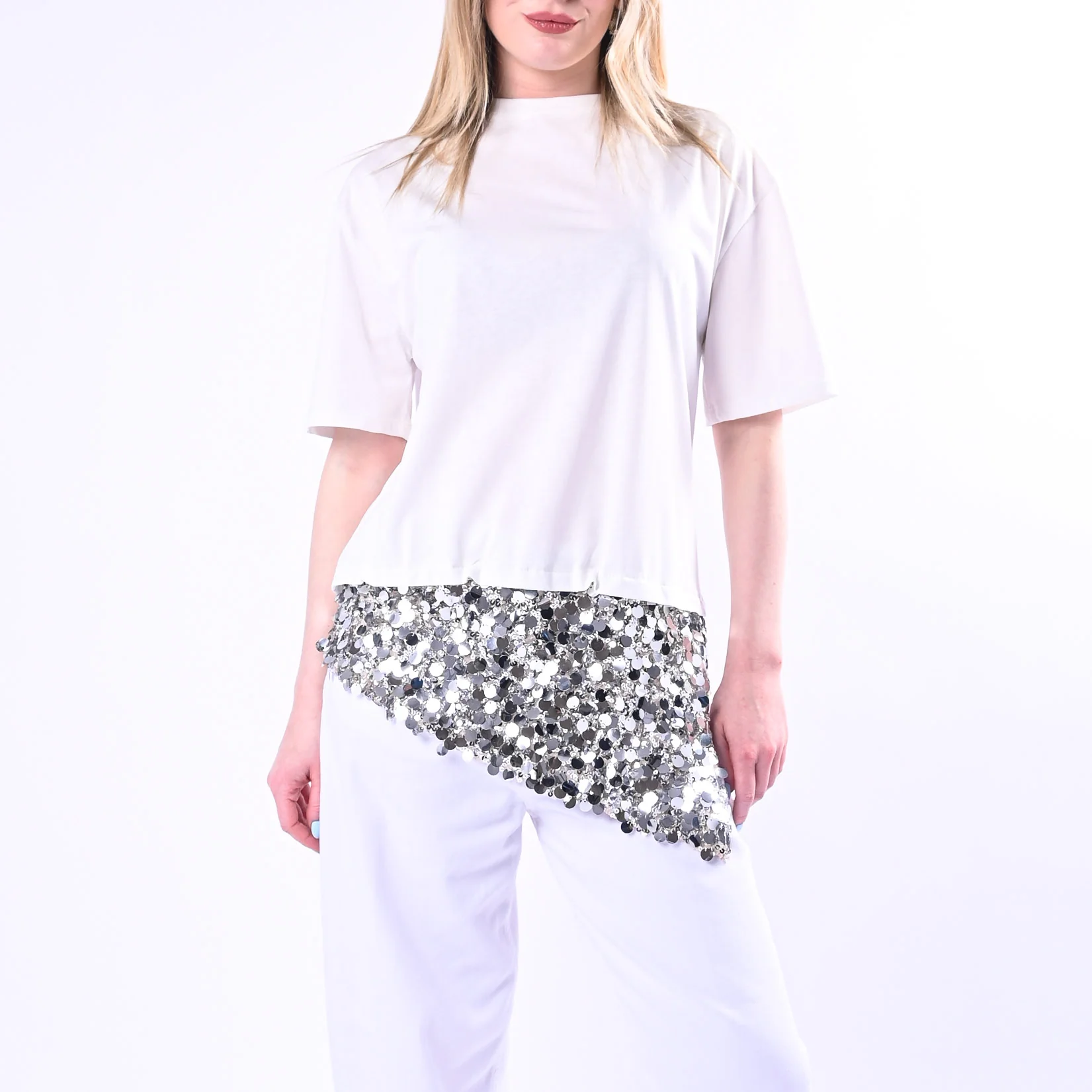TENSIONE IN - T-SHIRT ASIMMETRICA CON INSERTO PAILLETTES ART.260187/P - PANNA