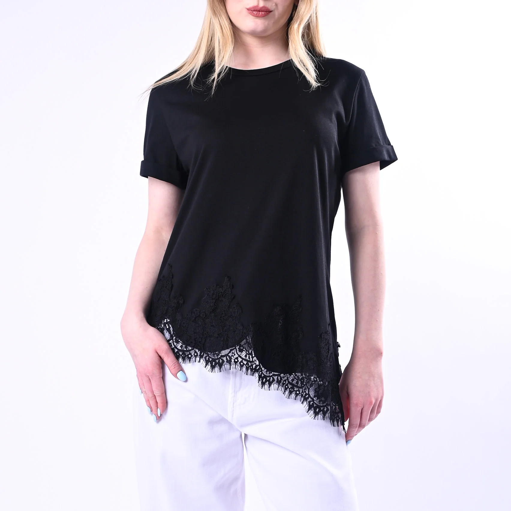 TENSIONE IN - T-SHIRT ASSIMMETRICA CON PIZZO ART.S26MA79/N - NERO