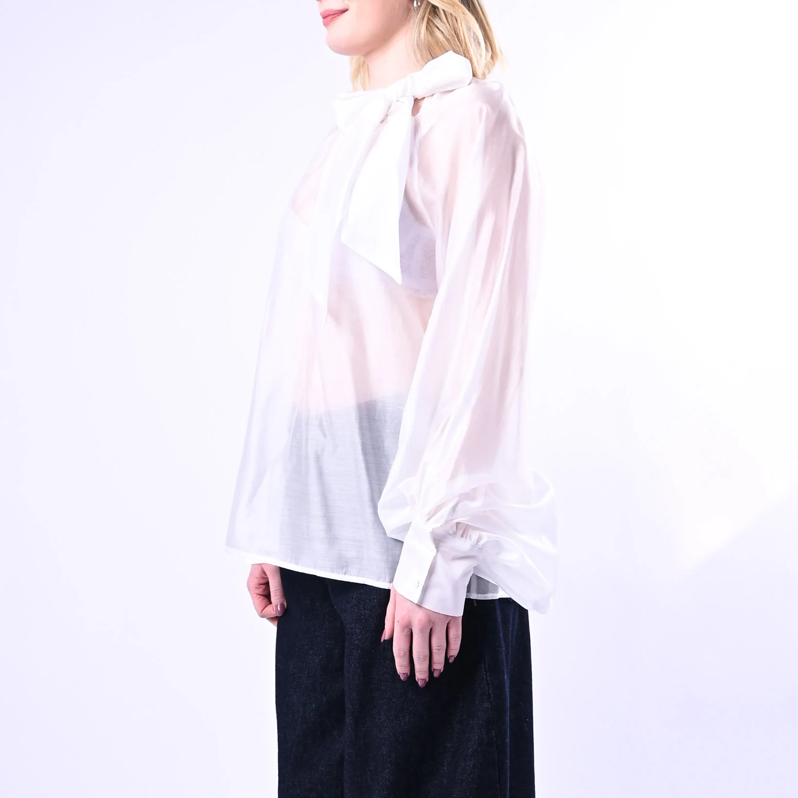 VICOLO - CAMICIA CON FIOCCO E MANICA SBUFFO ART.TAB0210 - BIANCO - Image 3