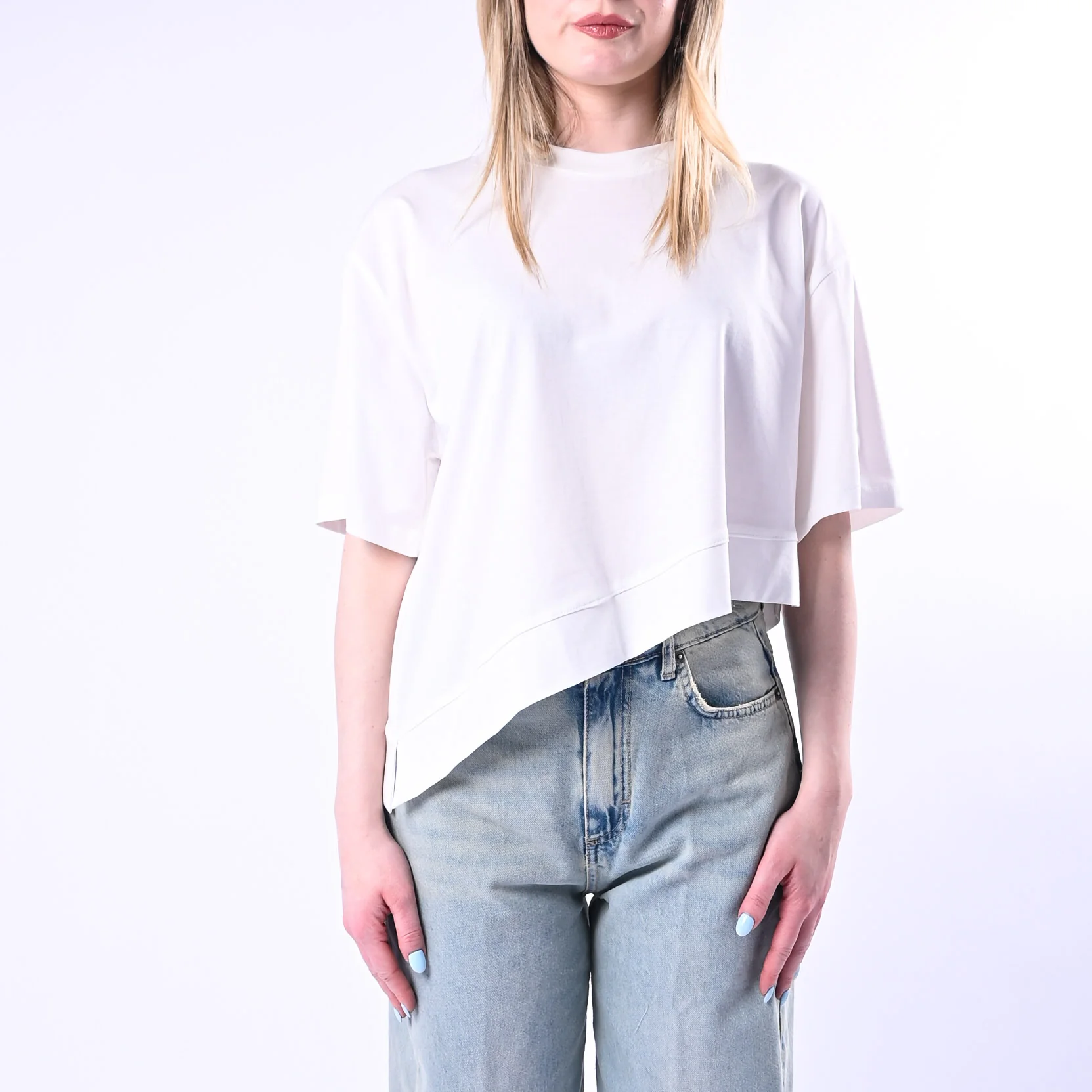 VICOLO - T-SHIRT GIRCOLLO ASIMMETRICA ART.UAB0281/NA - NATURALE - Image 2