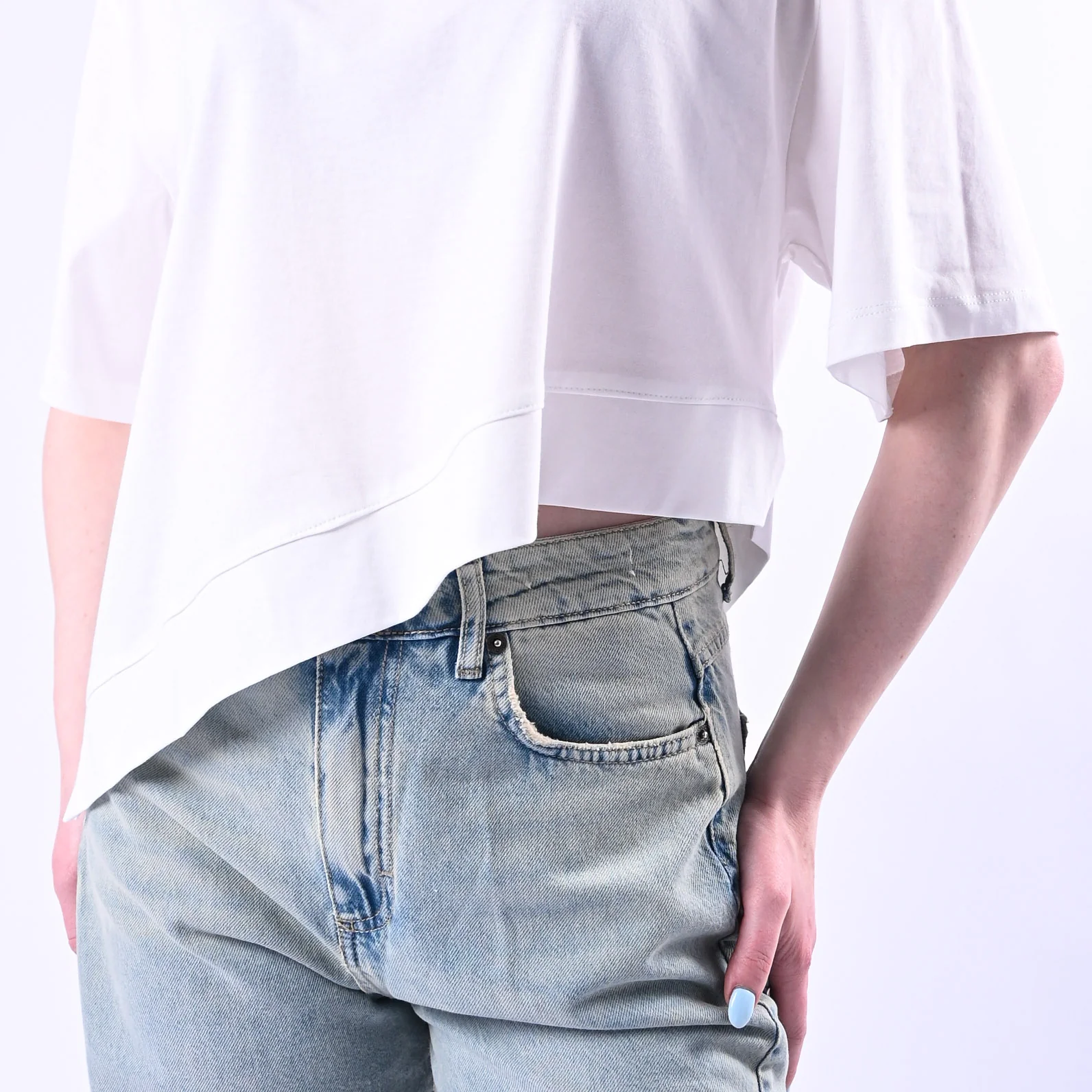 VICOLO - T-SHIRT GIRCOLLO ASIMMETRICA ART.UAB0281/NA - NATURALE - Image 5