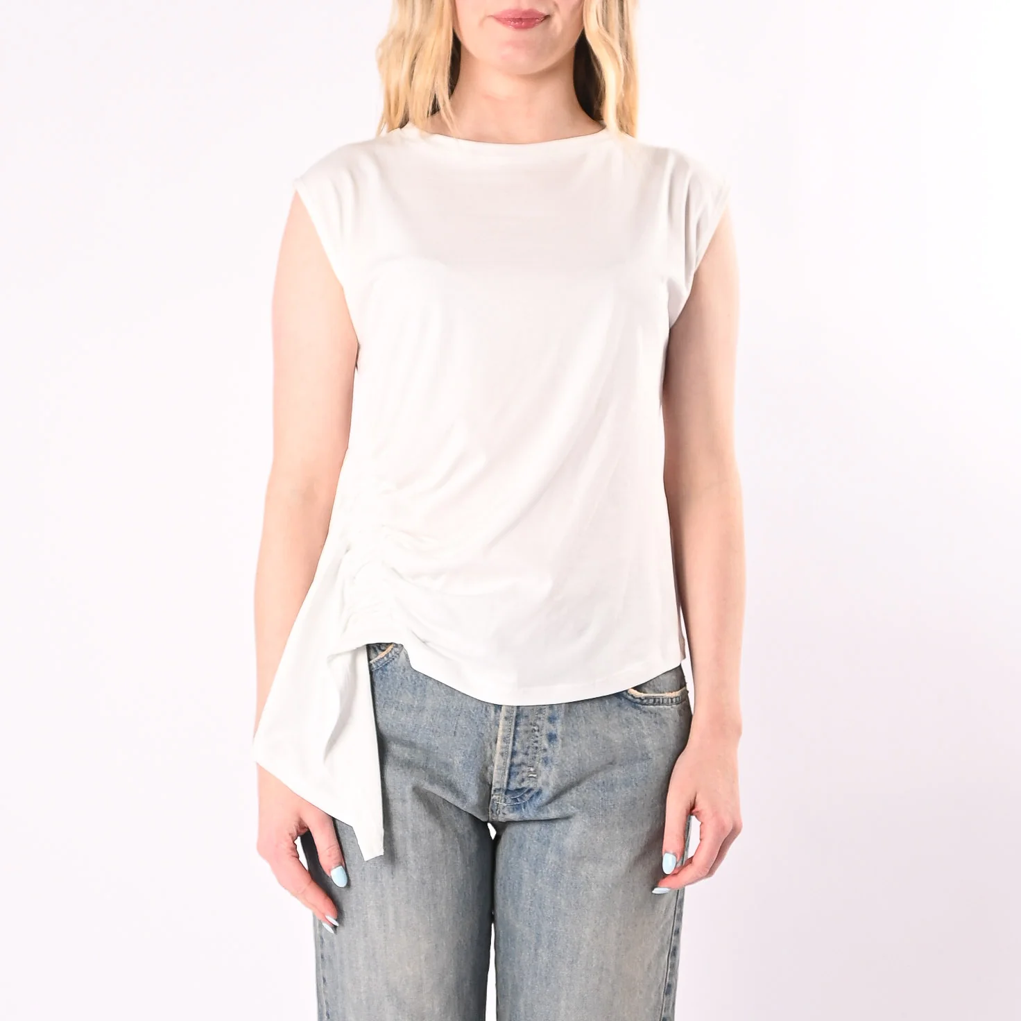 VICOLO - T-SHIRT SENZA MANICHE CON ARRICCIATURA LATERALE ART. UAB0364/N - NATURALE - Image 2