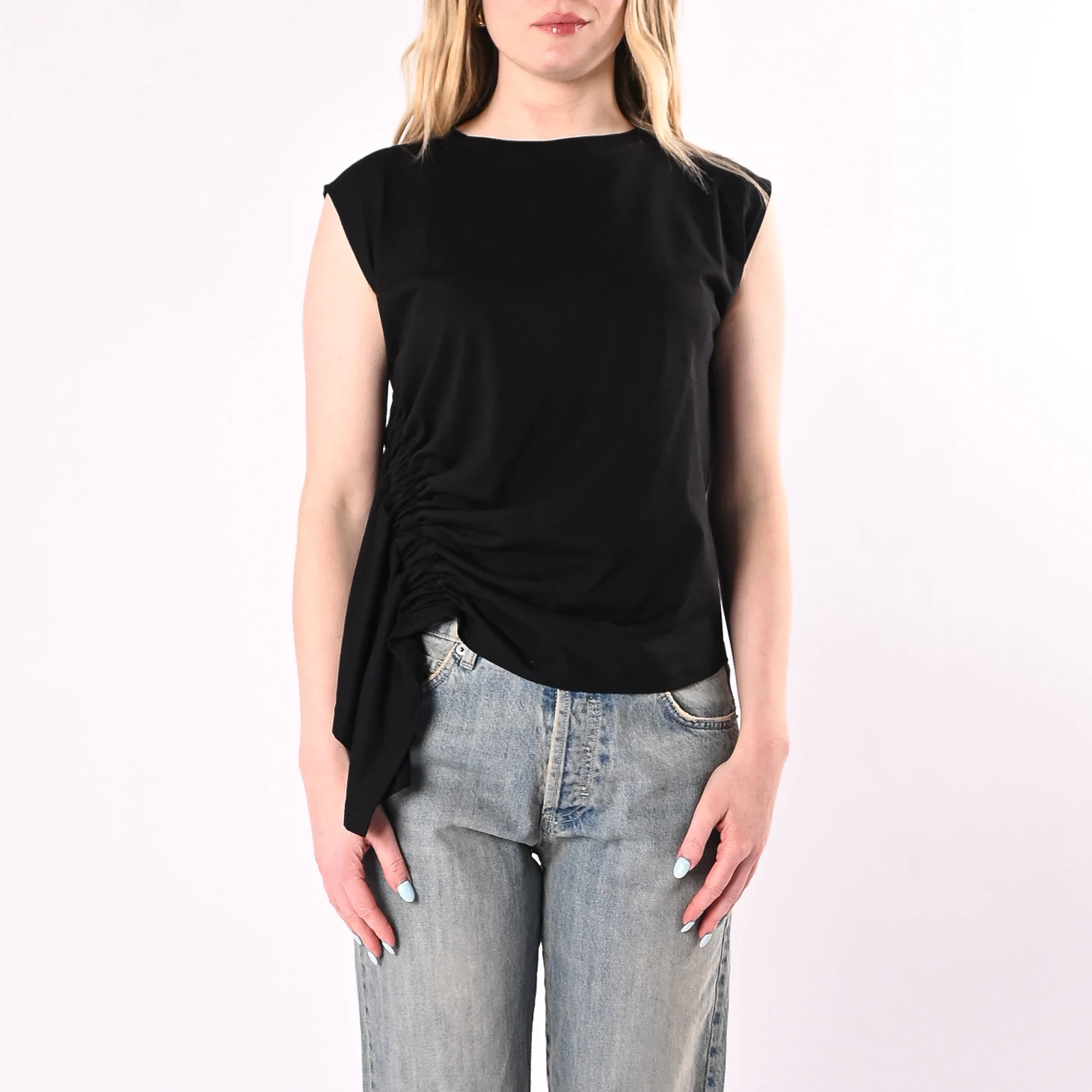 VICOLO - T-SHIRT SENZA MANICHE CON ARRICCIATURA LATERALE ART. UAB0364/NE - NERO - Image 2