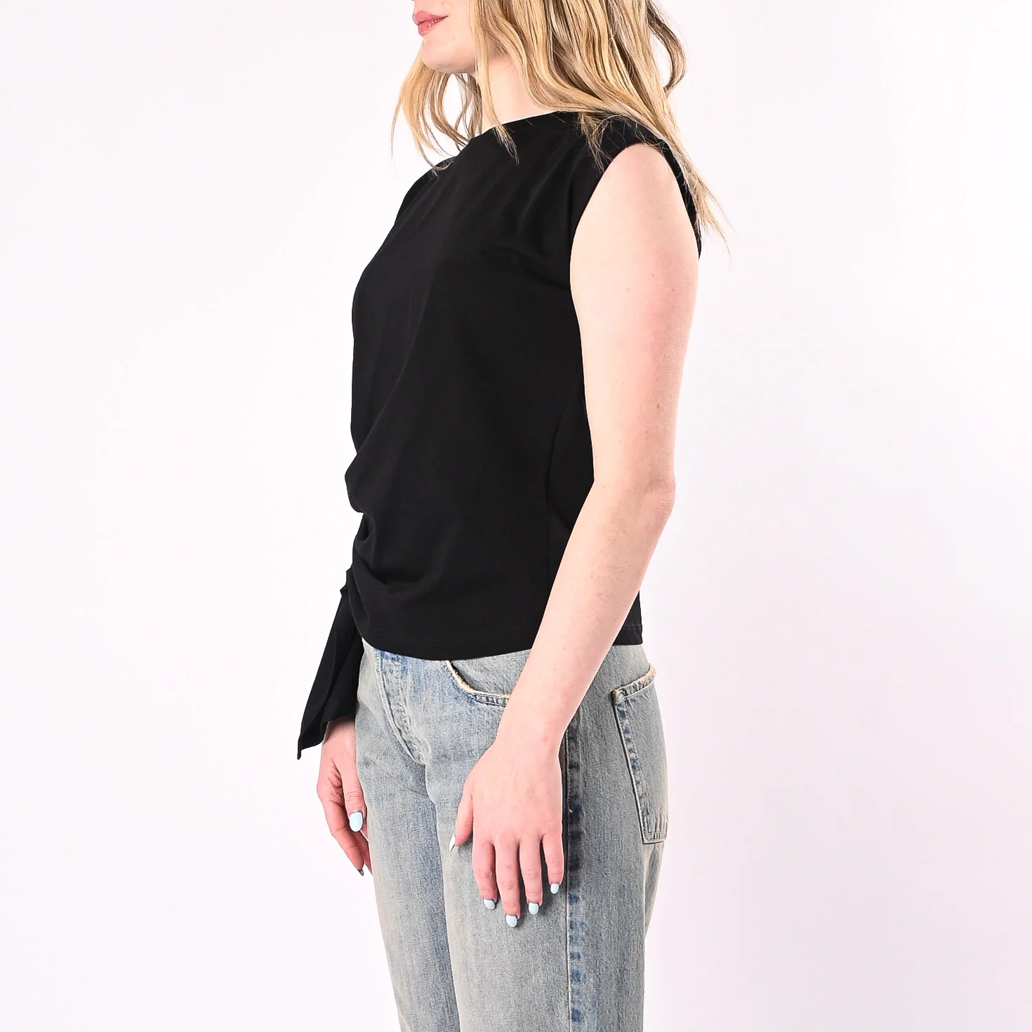 VICOLO - T-SHIRT SENZA MANICHE CON ARRICCIATURA LATERALE ART. UAB0364/NE - NERO - Image 3
