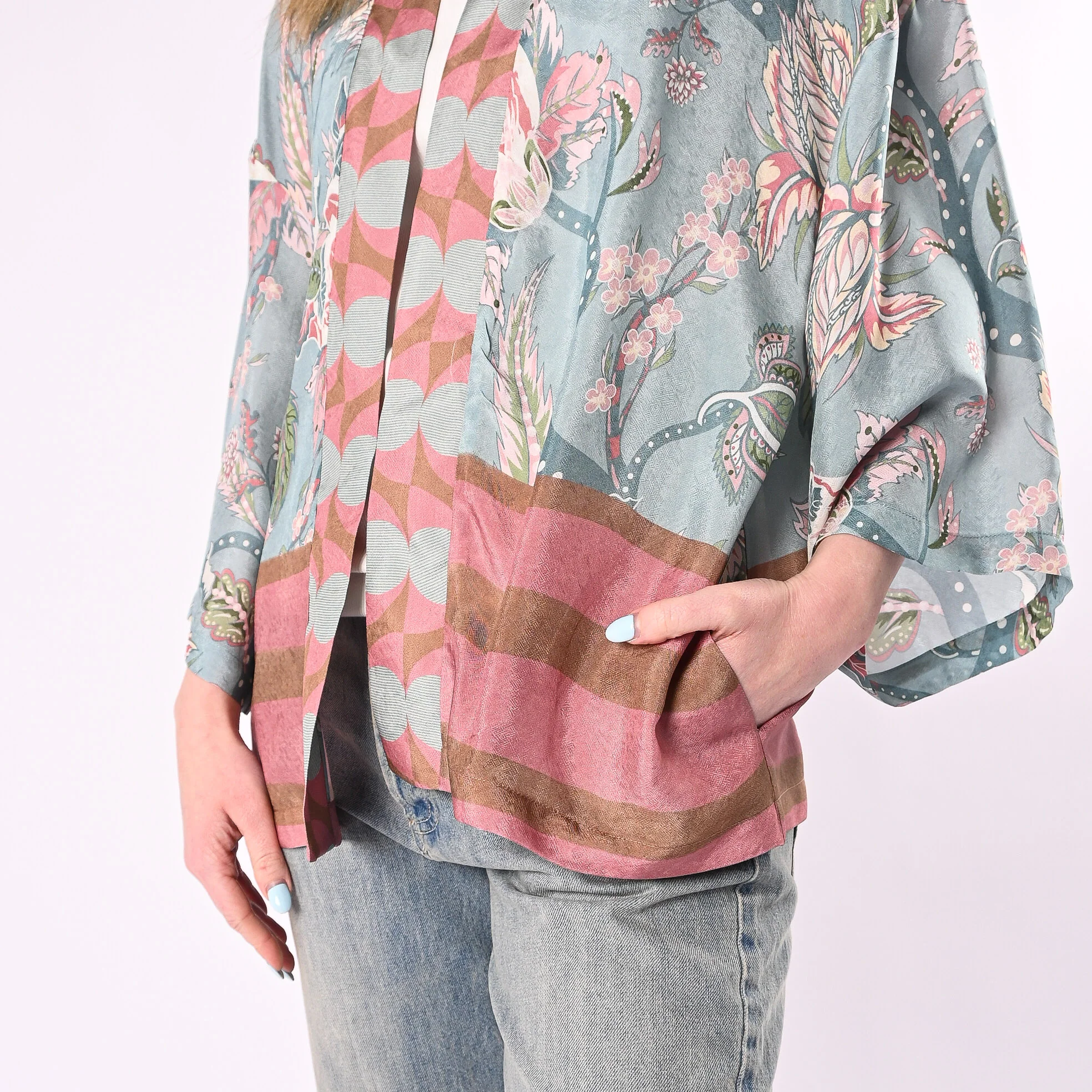WU'SIDE - GIACCA/KIMONO FANTASIA FLOREALE IN VISCOSA ART.26532/A - AZZURRO - Image 5